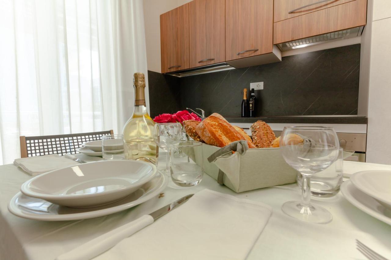 Holiday Club Residence Alba Adriatica Bagian luar foto